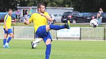 SK Rakovník (ve žlutém) v první přípravě přehrál doma SK Kladno 2:0.