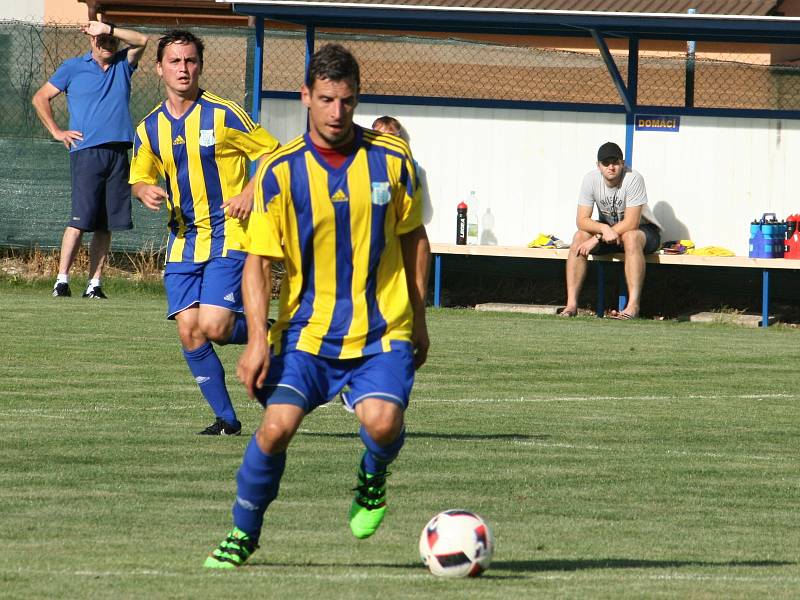 Fotbalisté Mšece prohráli v prvním přípravném duelu se Lhotou 0:2.