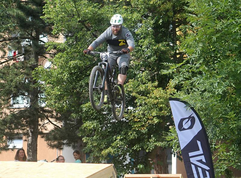 Druhé kolo závodu Downtown v rámci Rakovnického cyklování.