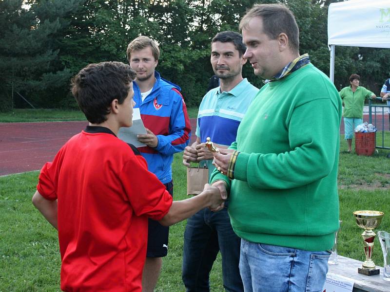 V mládežnickém fotbalovém turnaji MRak Cup triumfovala v kategorii U14 Vlašim, v kategorii U15 byl nejlepší Motorlet. 