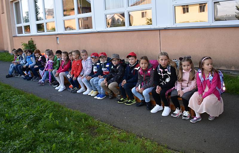 Slavnostní přivítání prvňáčků v 3. základní škole v Rakovníku.