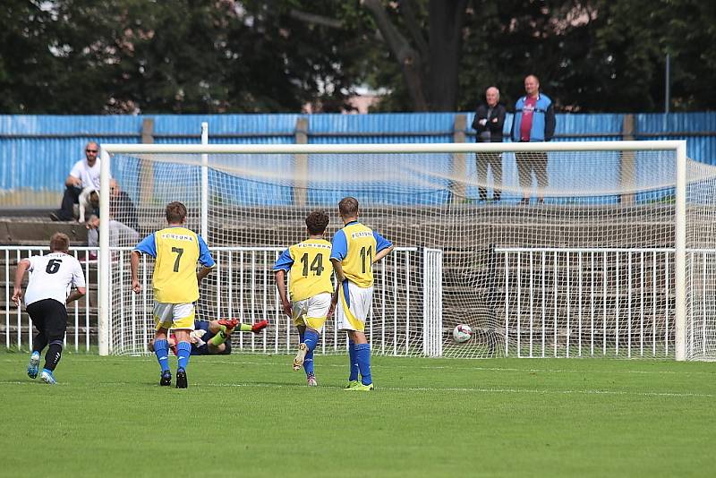 Z fotbalového utkání I.A třídy SK Rakovník B - Chlumec (0:3)