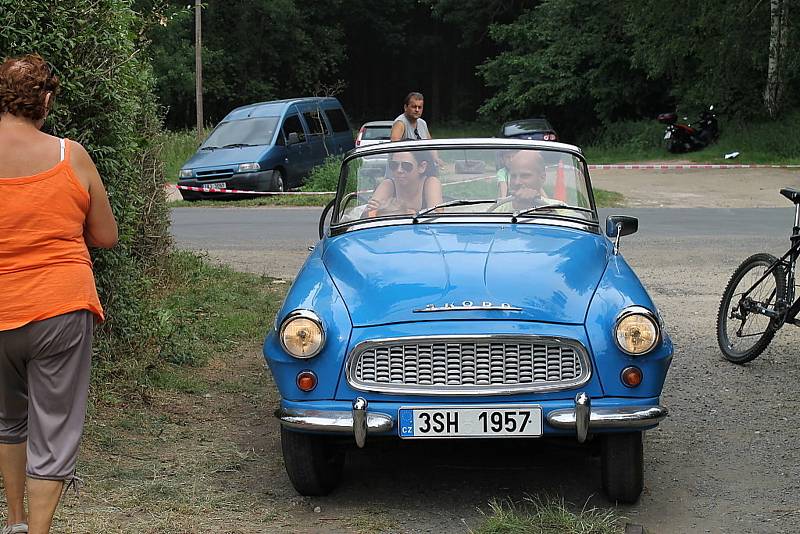 Auto-moto-veteráni Bucek poprvé a hned skvěle.