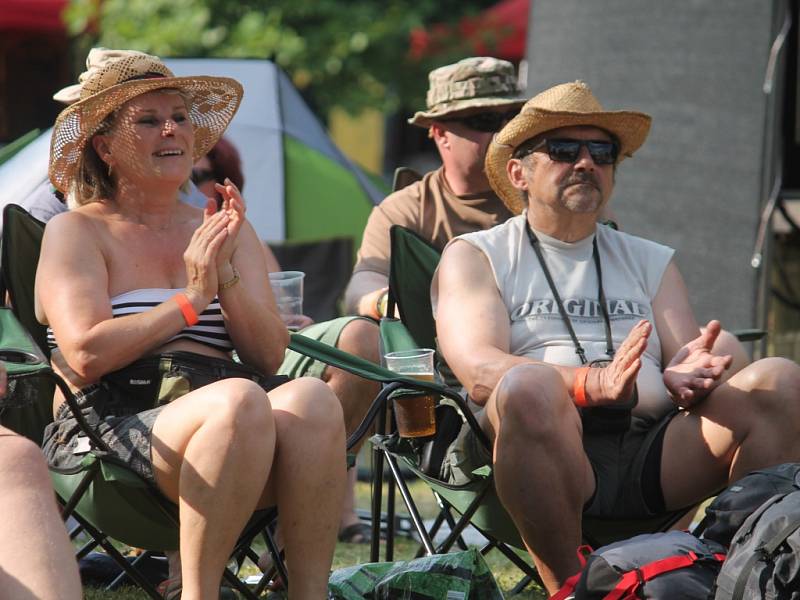 Dobře utajená country ve Slabcích