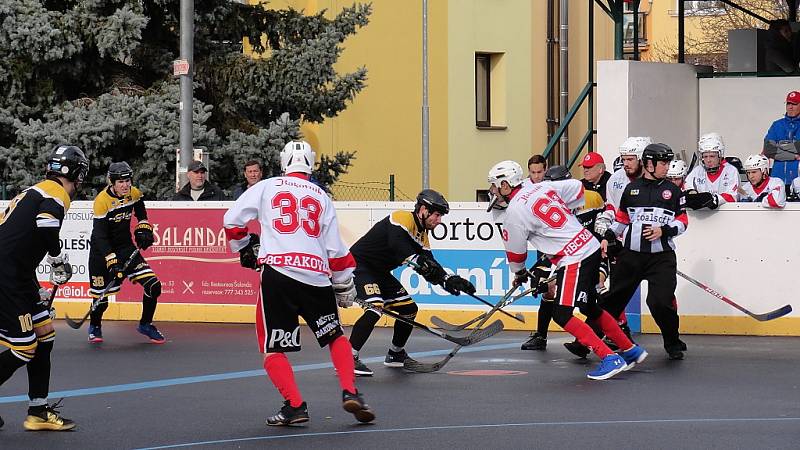 Hokejbalisté Rakovníka sehráli dva zápasy, v nichž musela rozhodnout prodloužení