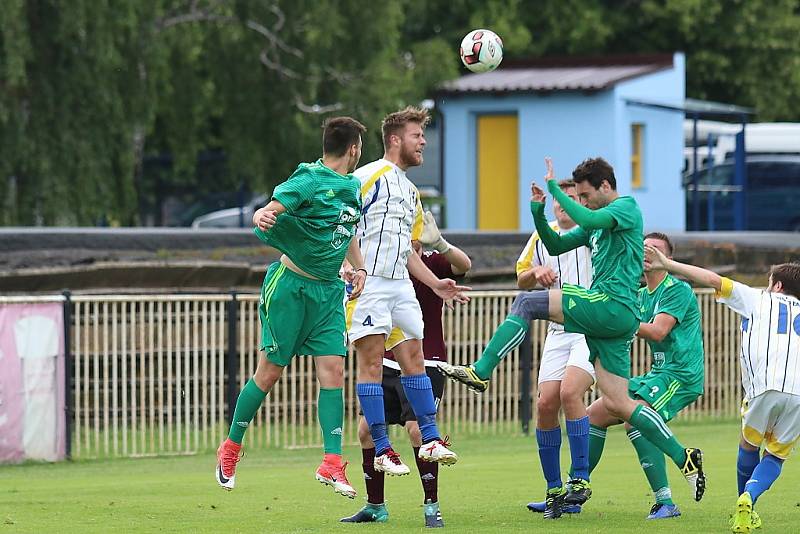 Z fotbalového utkání I.B třídy SK Rakovník B - Hostouň B (2:5)