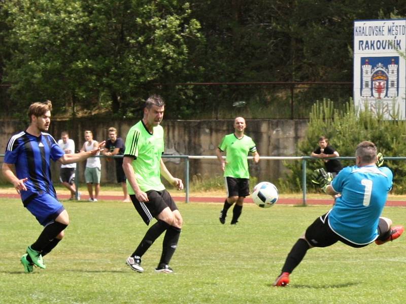 Fotbalisté Olympie Rakovník zničili rezervu Zavidova 6:0.