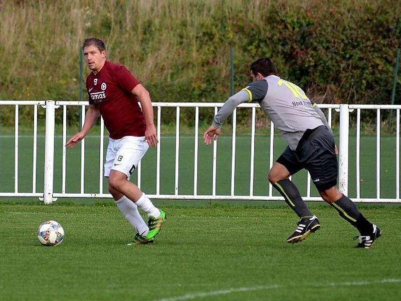 Z fotbalového utkání krajského přeboru Nové Strašecí - Bohemie Poděbrady (1:1, pk 4:2)