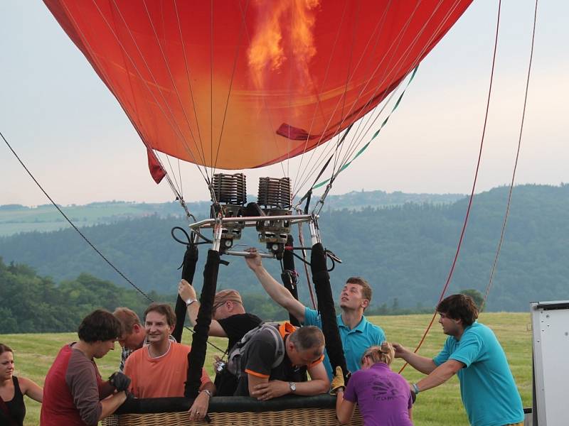 Balón nad Křivoklátskem