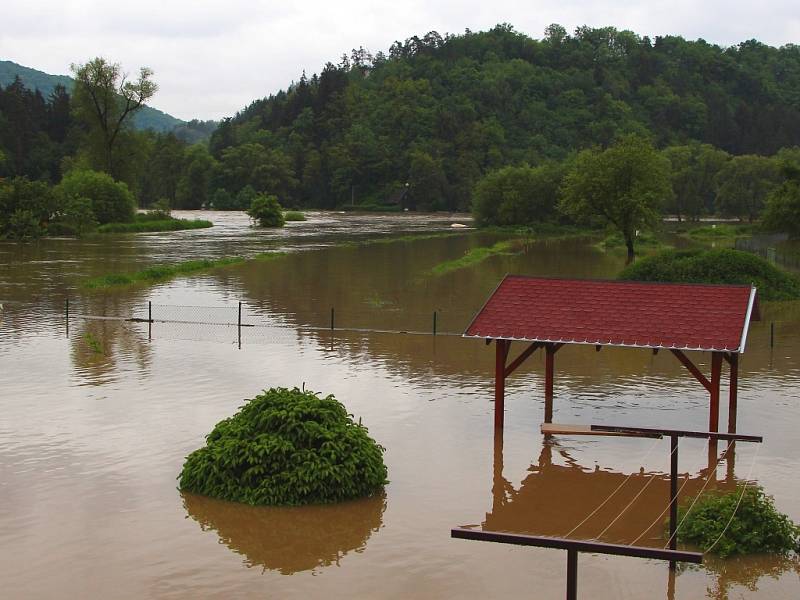 Berounka atakovala šlovický mlýn