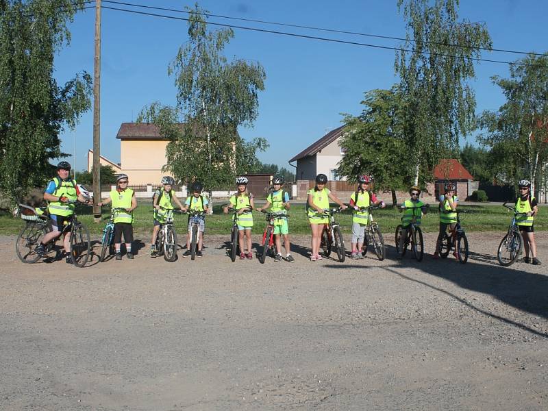 Děti ZŠ a MŠ Senomaty na dopravním hřišti