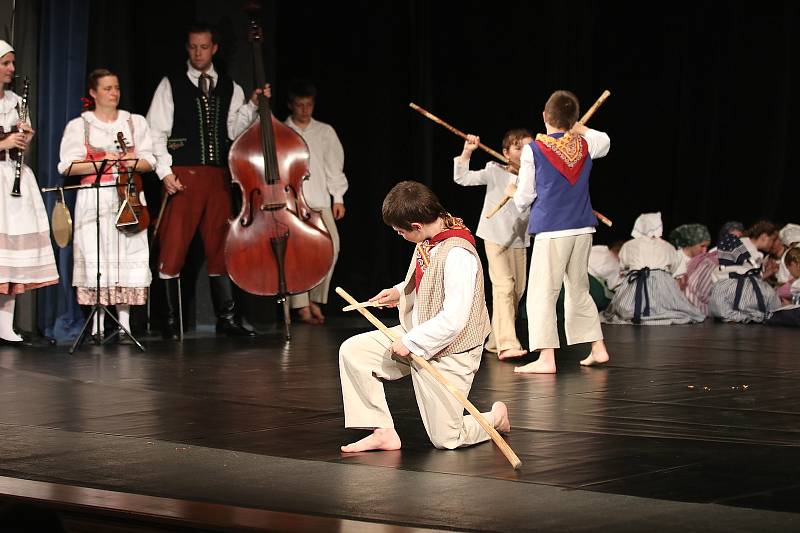 Dětský folklórní soubor Borůvky se zúčastnil celostátní přehlídky v Jihlavě.