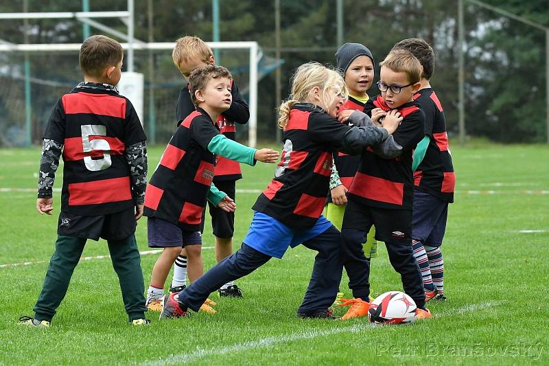 Na hřišti na Zátiší v Rakovníku se uskutečnil Dětský sportovní den, který uspořádali rakovničtí ragbisté.