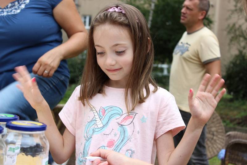 Levné a snadno dostupné ingredience, jednoduchý postup a radost z vlastní tvorby. To všechno navíc s ohledem na přírodu. Právě takový byl sobotní workshop o ekologických prostředních do domácnosti.