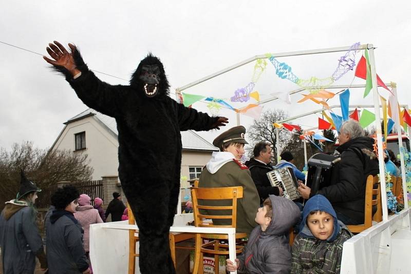 Na Masopust v Čisté dorazili přátelé ze stejnojmenných obcí napříč republikou.