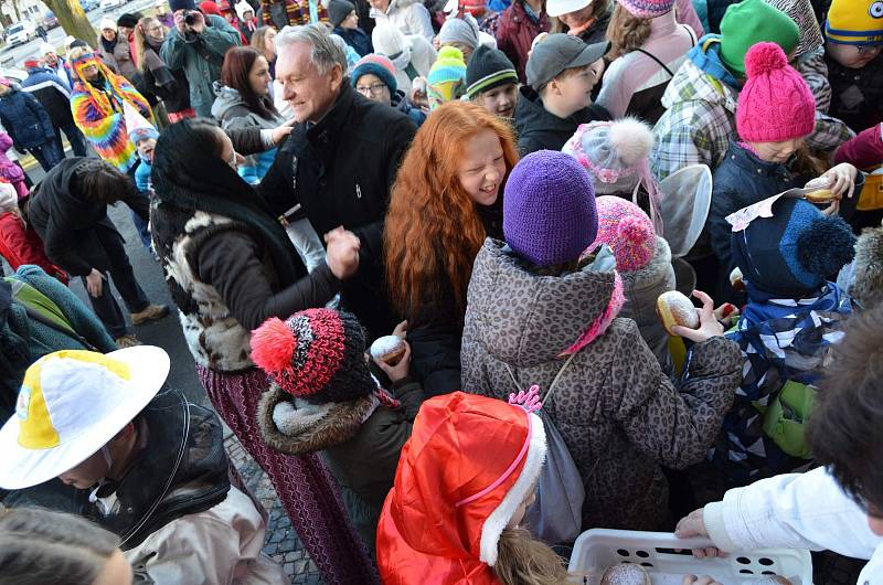 V Novém Strašecí se konal masopust už po dvacáté. Po skončení průvodu pokračoval program v Novostrašeckém kulturním centru, kde se uskutečnila i soutěž o nejlepší buchtu.