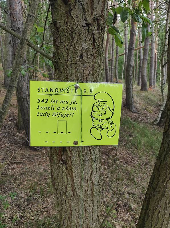 Pohádkový les v Lužné byl ve znamení šmoulů.