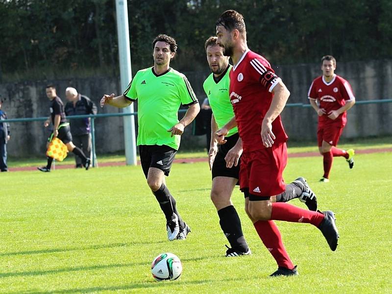 Ve šlágru 5. kola okresního přeboru zvítězily Kolešovice na Olympii po penaltách. V základní hrací době skončil duel 0:0.