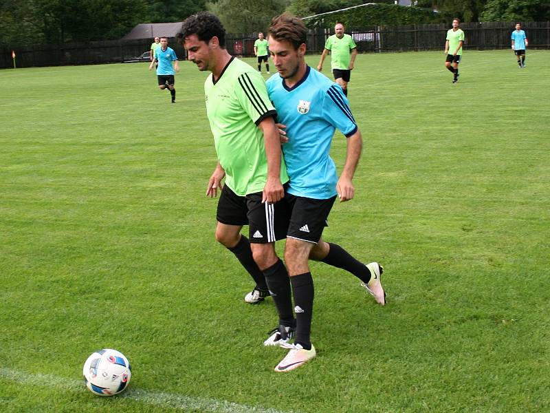 Fotbalisté Roztok v přípravném utkání rozdrtili Olympii 6:1.