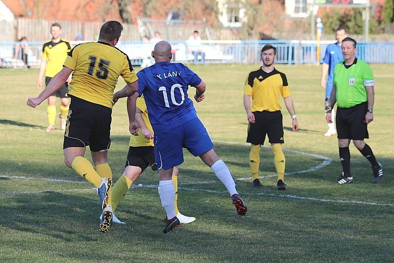 Z fotbalového utkání I.B třídy Lány - Zavidov (3:1)