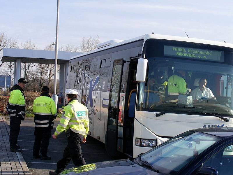 Policisté si vzali pod drobnohled rychlostní silnici R6 a R7