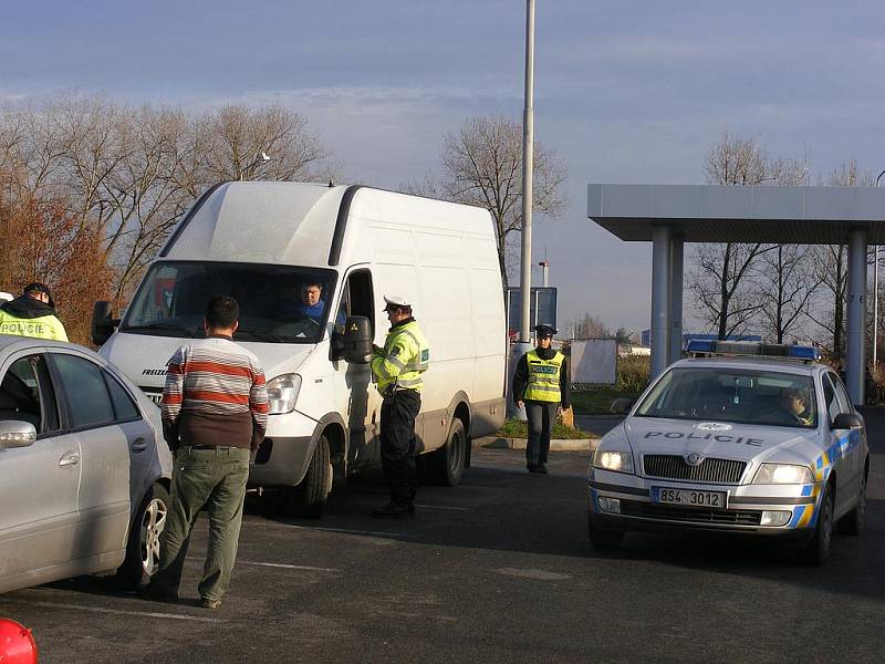 Policisté si vzali pod drobnohled rychlostní silnici R6 a R7