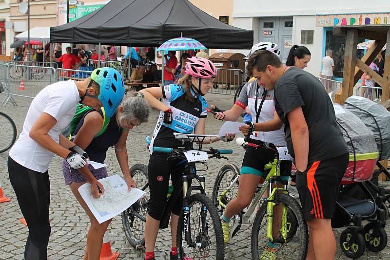 Orientační závod dětí a rodičů odstartoval jedenáctý ročník Rakovnického cyklování.