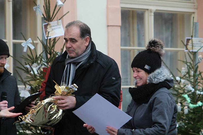 Vyhlášení pátého ročníku soutěže O nejkrásněji nazdobený vánoční stromeček.