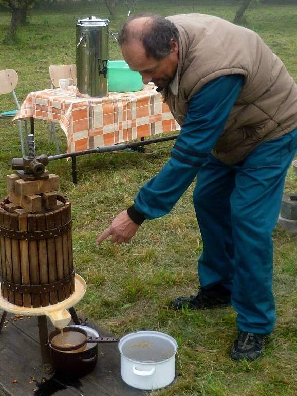 Den otevřených dveří na školní zahradě ZŠ a MŠ Jesenice