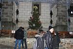 Královský advent na Křivoklátě totiž dostál svému přízvisku a splnil očekávání tisíců turistů, kteří v sobotu či v neděli na hrad zavítali.