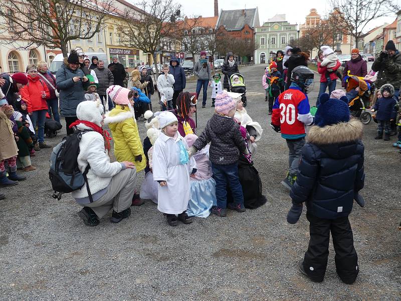 Hlavním tématem masopustu v Rakovníku byla zima.