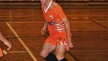 Futsalová soutěž na Rakovnicku. Oranžoví (Kings), žlutí (Třtice), modří (Slabce), červení (Branov).