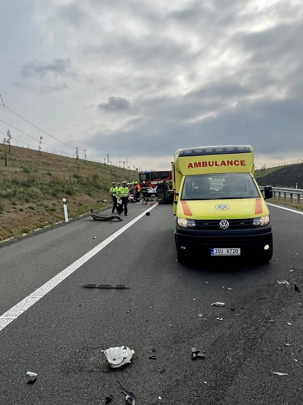 Dopravní nehoda na dálnici D6.