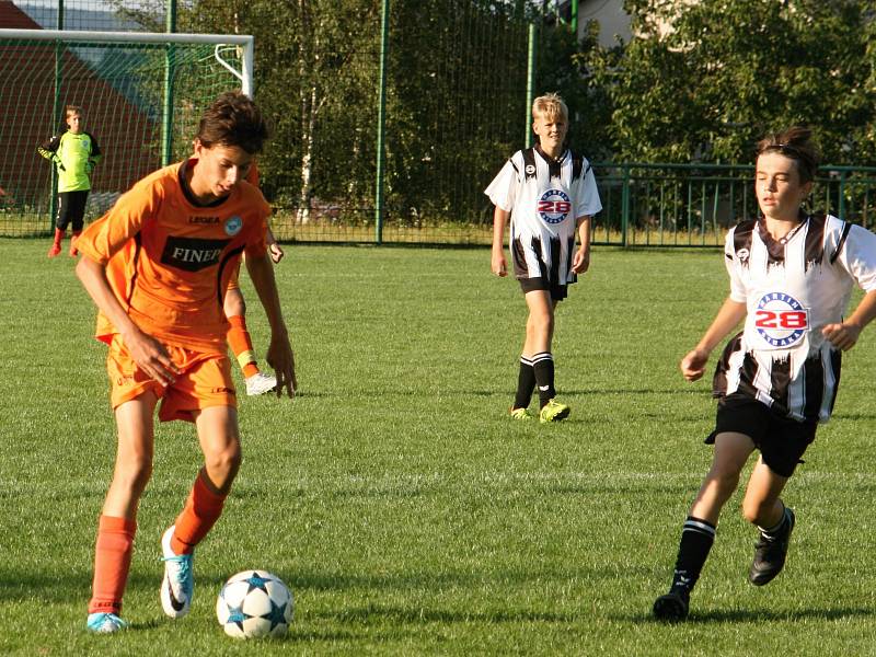 V mládežnickém fotbalovém turnaji MRak Cup triumfovala v kategorii U14 Vlašim, v kategorii U15 byl nejlepší Motorlet. 