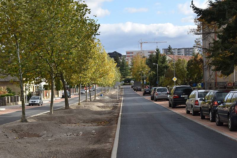 Rakovnické ulice Malinovského, Rejčkova, Rubínova a Burianova prošly rekonstrukcí.