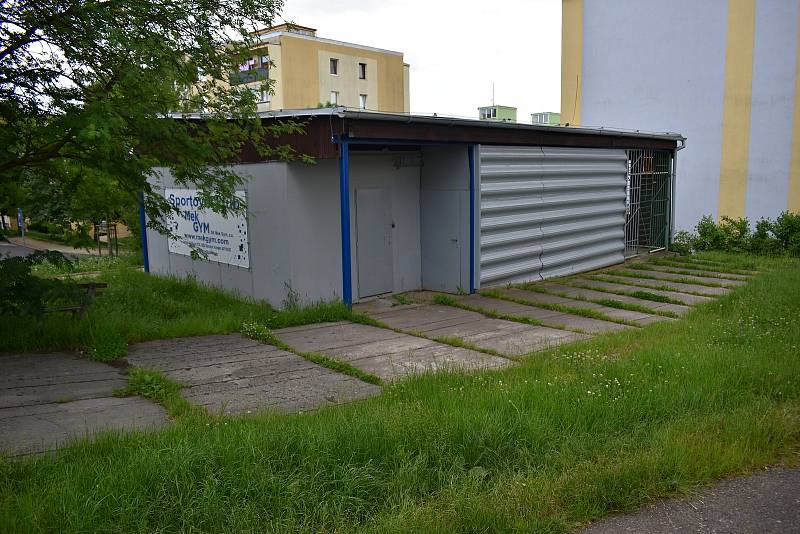 Jedna z tělocvičen sportovního klubu Mek GYM ve Fojtíkově ulici v Rakovníku by se mohla rozrůst v menší sportovní centrum.