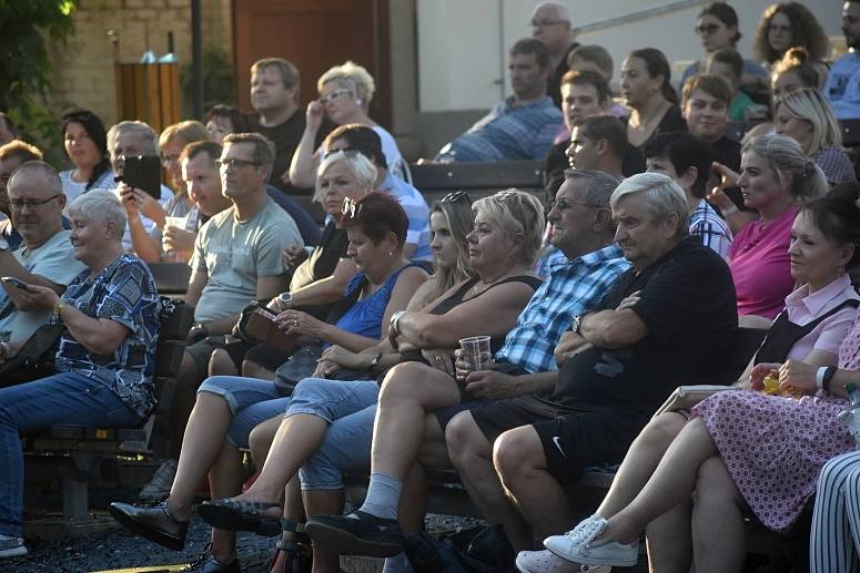 Koncert The Beatles Revival a Karla Kahovce v Letním kině Rakovník