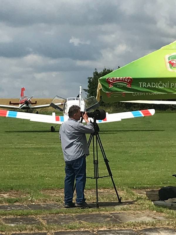 Z Rakovnického Skyleader poháru na letišti Aeroklubu Rakovník.