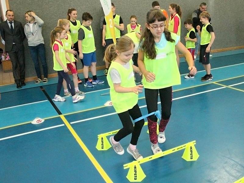 Olympijský trénink v tělocvičně 2. základní školy v Rakovníku.