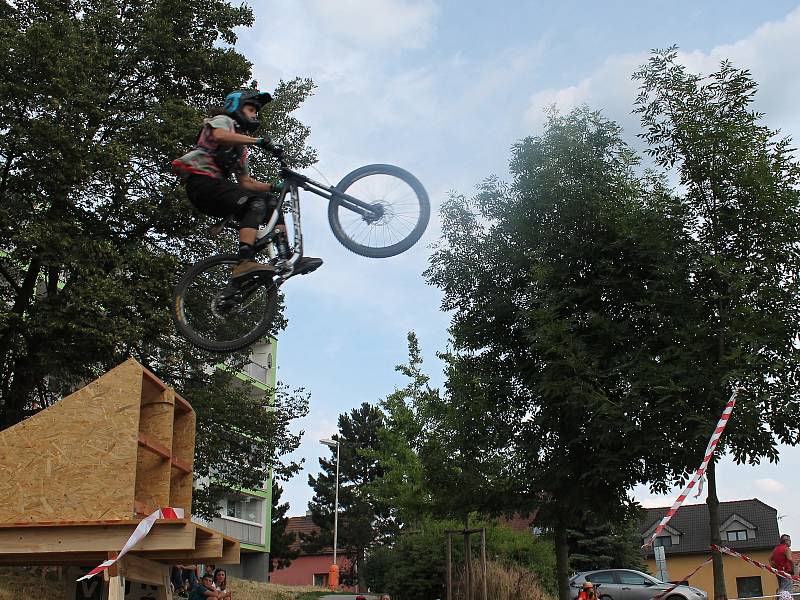 Druhé kolo závodu Downtown v rámci Rakovnického cyklování.