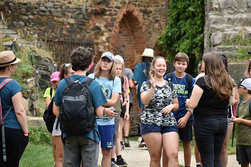 Hrad Krakovec je v létě v obležení turistů. Návštěvnost je srovnatelná s tou loňskou, kdy byla rekordní.