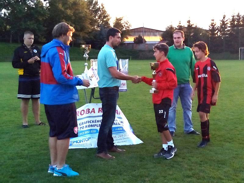 V mládežnickém fotbalovém turnaji MRak Cup triumfovala v kategorii U14 Vlašim, v kategorii U15 byl nejlepší Motorlet.