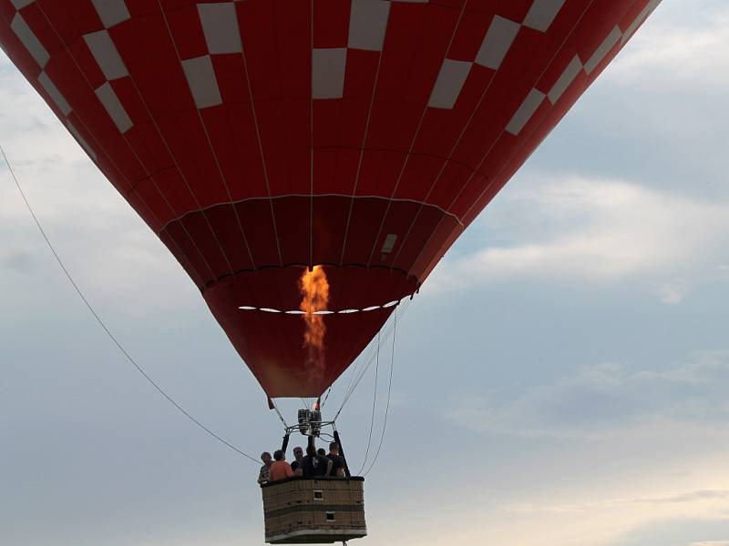 Balón nad Křivoklátskem