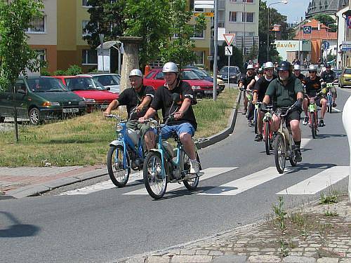 Druhé setkání majitelů mopedů Stadion v Rakovníku a na Křivoklátě