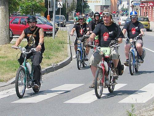 Druhé setkání majitelů mopedů Stadion v Rakovníku a na Křivoklátě