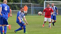 Novostrašečtí fotbalisté zdolali v regionálním derby Tuchlovice 6:3.