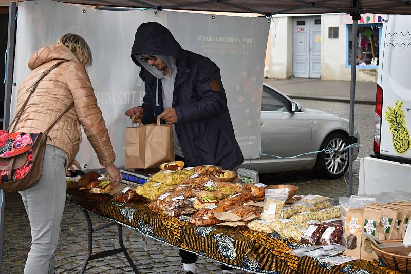 Africké trhy na rakovnickém náměstí.