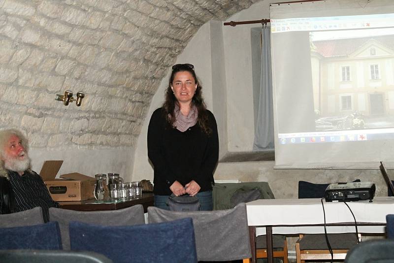 Přednáška o rekonstrukčních a restaurátorských prací v sále dr. Spalové v Muzeu T. G. Masaryka.