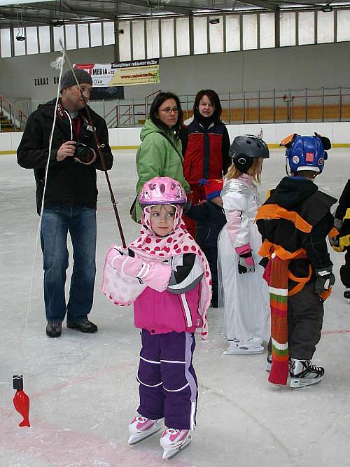 Maškarní karneval na ledě DDMRakovník