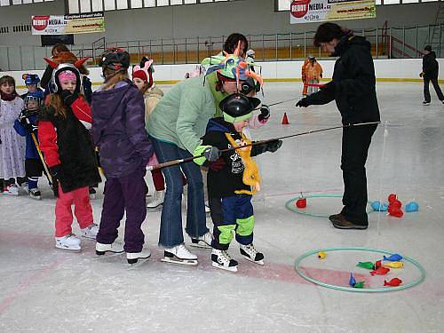 Maškarní karneval na ledě DDMRakovník